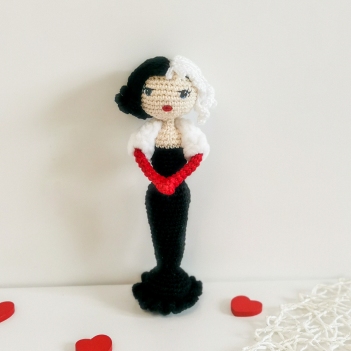 The Fashion Icon Doll Crochet amigurumi pattern by EmmaS Dolls