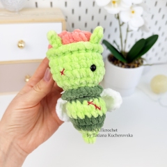 Halloween Bee amigurumi pattern by TANATIcrochet