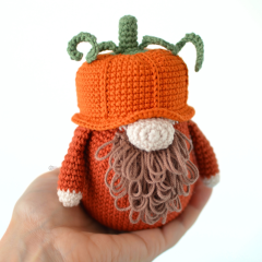 Fall Gnomes amigurumi pattern by Elisas Crochet