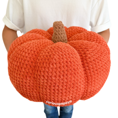 Giant Pumpkin Pouf amigurumi by Curiouspapaya