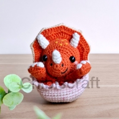 Reversible Baby Triceratops amigurumi pattern by Chibiscraft