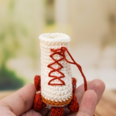 Quad Roller Skates amigurumi pattern by Mariia Zhyrakova