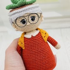 Succulent Granny amigurumi pattern by Mariia Zhyrakova