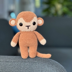 Maurice the Monkey amigurumi by Pracownia Blask