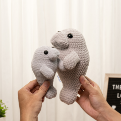 Manatee Mama and Baby amigurumi by The Loop Story