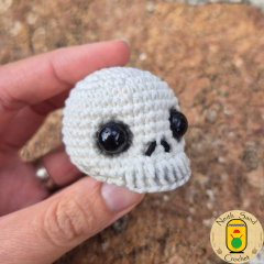 Hakko the Halloween Skull amigurumi pattern by Neith Sand Crochet