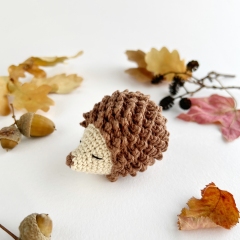 Mini Hedgehog keychain amigurumi pattern by AmiGuide