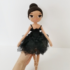 The Black Swan Ballerina amigurumi by EmmaS Dolls