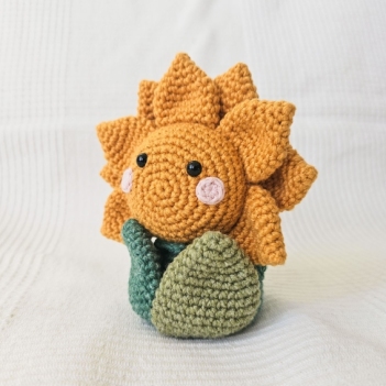 Emi the Sunflower amigurumi pattern by EMI Creations by Chloe