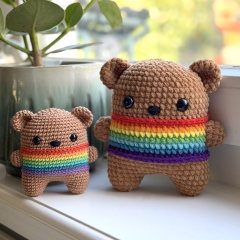 Ozzy the Bear amigurumi by DIY Fluffies