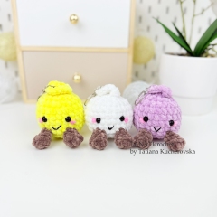 Keychain Dumpling amigurumi by TANATIcrochet