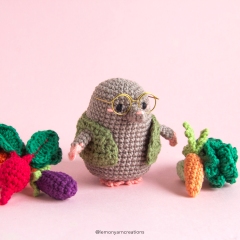 Mimi the Mole amigurumi pattern by Lemon Yarn Creations