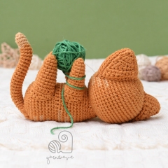 Juno the Marmalade Cat amigurumi pattern by YarnWave