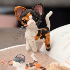 Taco the Calico Cat amigurumi by YarnWave