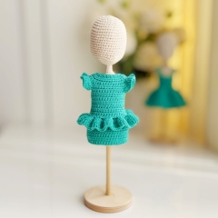 Turquoise dresses amigurumi pattern by Fluffy Tummy