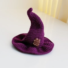 Witch hat and broom amigurumi by Fluffy Tummy