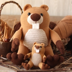 Beaver amigurumi pattern by Jen Hayes Creations