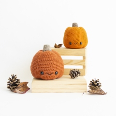 Gourdie the Pumpkin amigurumi pattern by A Menagerie of Stitches