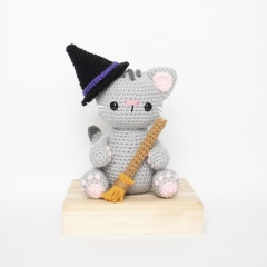 Stormy the Halloween Cat amigurumi pattern by A Menagerie of Stitches