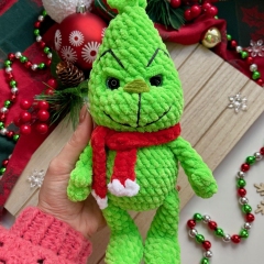Grinch - No Sew amigurumi pattern by CuteVilleToys