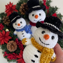 Cozy Snowman amigurumi pattern by CuteVilleToys