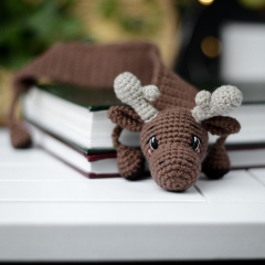 Ari - moose bookmark amigurumi pattern by Plączenitka