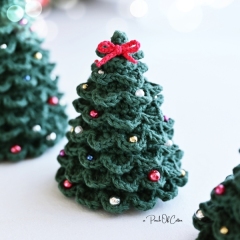 Christmas Tree amigurumi pattern by apinchofcotton