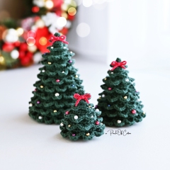 Christmas Tree amigurumi by apinchofcotton