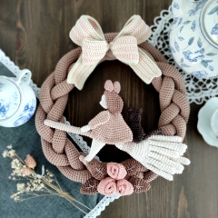 Witch's Bread Wreath amigurumi pattern by unknown