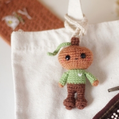 Pumpkin Guy amigurumi pattern by Crochery