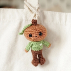 Pumpkin Guy amigurumi pattern by Crochery