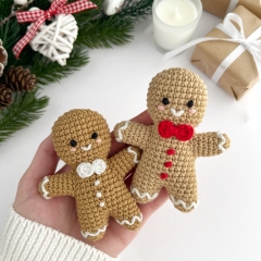 Gingerbread man Christmas ornament amigurumi pattern by AmiGuide