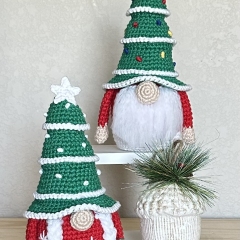 Christmas Tree Gnome amigurumi pattern by CrochetGnomeMania