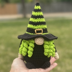 Halloween Witch Gnome amigurumi by CrochetGnomeMania
