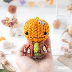 Pumpkinhead ('AradiyaToys Minis') amigurumi pattern by AradiyaToys