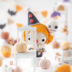 Sad Clown ('AradiyaToys Minis') amigurumi pattern by AradiyaToys
