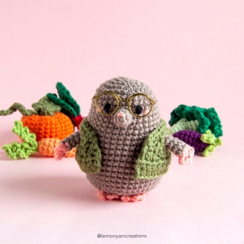 Mimi the Mole amigurumi pattern by Lemon Yarn Creations