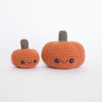 Pumpkins amigurumi pattern by A Menagerie of Stitches