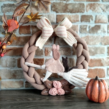 Witch's Bread Wreath amigurumi pattern