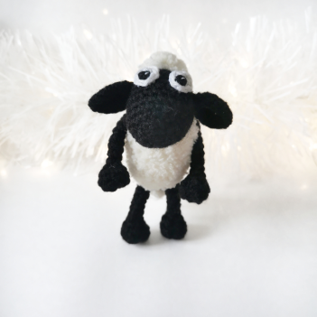 Crochet Sheep Keychain amigurumi pattern by EmmaS Dolls