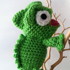 Charming Chameleon amigurumi pattern by Ami Amour