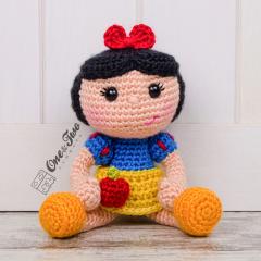 Snow white doll amigurumi by One and Two Company