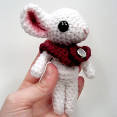 Stella the Mouse amigurumi pattern by sarsel