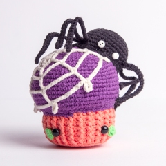Funny Halloween cupcakes amigurumi pattern by Ds_mouse