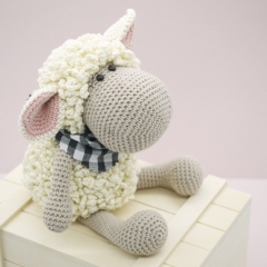 Burbury the sheep amigurumi by LittleAquaGirl