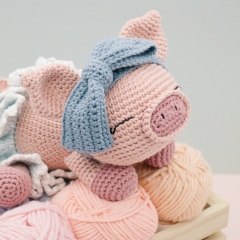 Daisy-Mae the Pig amigurumi by LittleAquaGirl