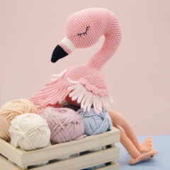 Flo the Flamingo amigurumi pattern by LittleAquaGirl
