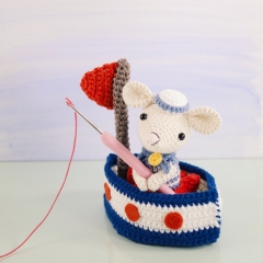 Saltee and her sail boat amigurumi pattern by LittleAquaGirl