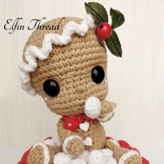 Chibi Gingerbread Cookie in a Cup amigurumi by Elfin Thread