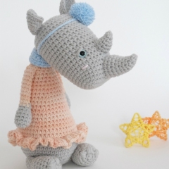 Rosie the Rhino amigurumi pattern by Kornflakestew